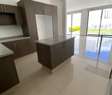CUMBRES DEL LAGO JURIQUILLA AMPLÍA CASA EN PRICADS AMENIDSDES 3 REC... - Photo 4