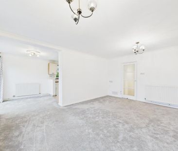 3 bedroom detached bungalow to rent - Photo 1