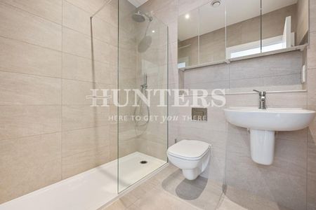 2 bedroom Flat To Let - Photo 2