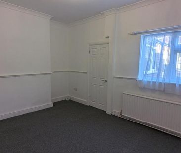 3 bedroom terraced house to rent - Photo 6