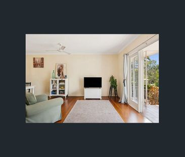 Flexible Dual Living in Prime Location - Ideal for Extended Familie... - Photo 3