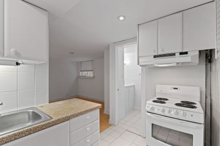 For Lease - 26 Pine Avenue, Toronto, Ontario - Photo 4