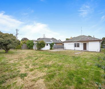 Perfectly Positioned To Public Transport & Stockland Wendouree - Photo 5