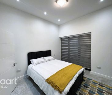 4 bedroom terraced house to rent - Photo 3