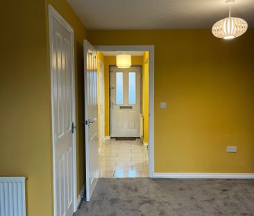 2 Bed Semi-detached house To Rent - Photo 1