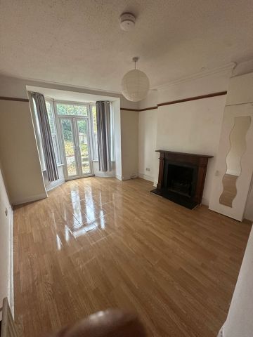 4 Bed Terraced House, Verdant Lane, SE6 - Photo 3