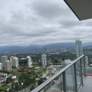 3100/ 2br - 800ft2 - 2-bed 2-bath Central Metrotown with view - Photo 2