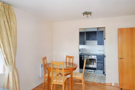 2 bedroom flat to rent - Photo 3