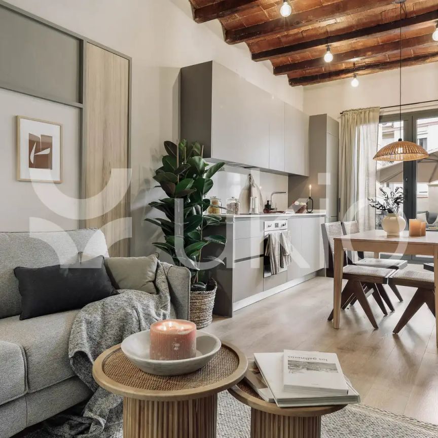 Apartamento de alquiler en Carrer de Lepant, Sagrada Família - Photo 1