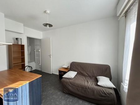 Location Appartement 1 pièce 25m² POITIERS 86000 - Photo 2