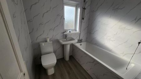 2 bedroom semi-detached house to rent - Photo 2