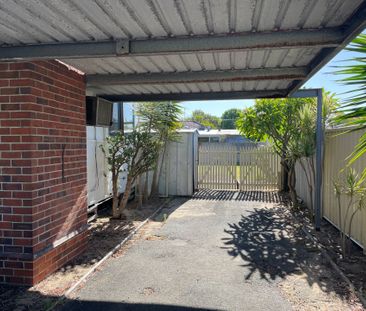 Beautiful 3x1 Family Home in Carey Park - Photo 4