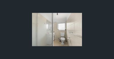 LOVELY TWO BEDROOM APARTMENT ONLY SHORT WALK TO MAROUBRA BEACH - Photo 5