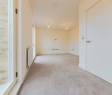 Headly Street, Cambridge, Cambridgeshire, CB1 2GH - Photo 1