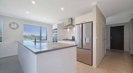 Family Home in the Heart of Riverhead - Photo 2