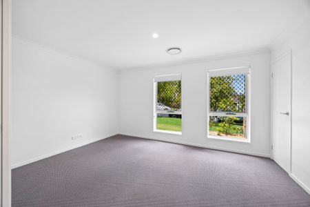 8 Cribb Avenue, Mitchelton - Photo 3