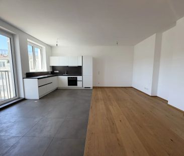NÄHE NASCHMARKT: 3-Zimmerwohnung mit Balkon im stilvoll sanierten A... - Photo 3