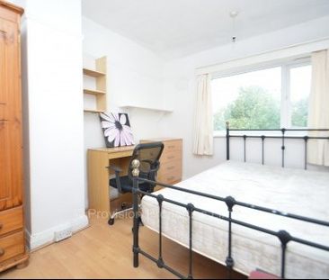 4 Bedroom Rentals in Leeds - Photo 1