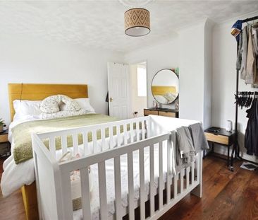 Harlow, Essex - Photo 5