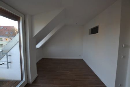 NEU// DACHGESCHOSS IN RUHIGER LAGE MIT NÄHE ZUM MARIANNENPARK - Photo 3