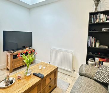 1 bedroom bungalow to rent Riverside Road, Luton, Bedfordshire, LU3 - Photo 2