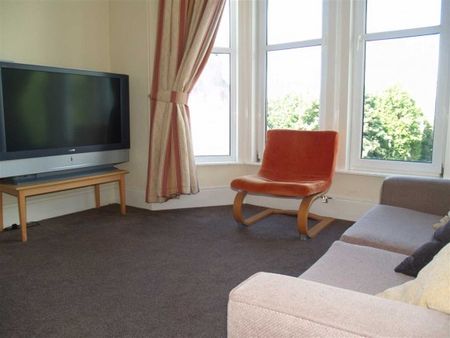 4 Bed - Mannamead Road, Plymouth - Photo 4