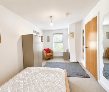 2 bedroom semi-detached house to rent - Photo 5