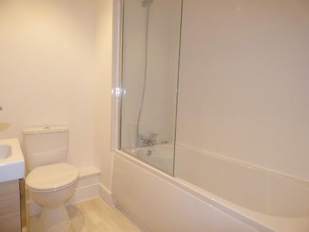3 bedroom end of terrace house to rent - Photo 4