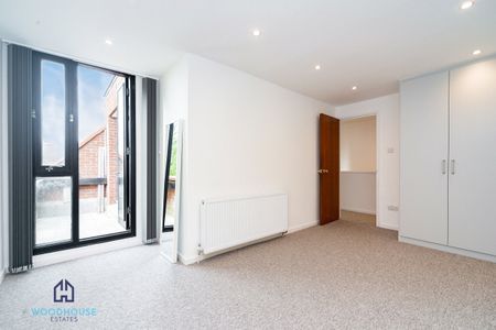 Chandos Way, London, NW11 - Three Bedroom Flat To Rent - £577pw / £2,500pcm - Photo 3