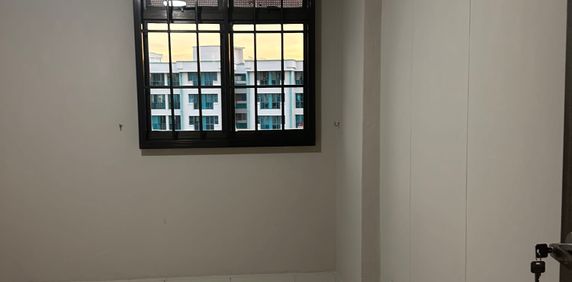 1 Bedroom HDB_EXECUTIVE at Sembawang - Photo 2