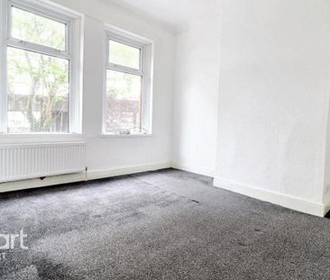 4 bedroom terraced house to rent - Photo 5