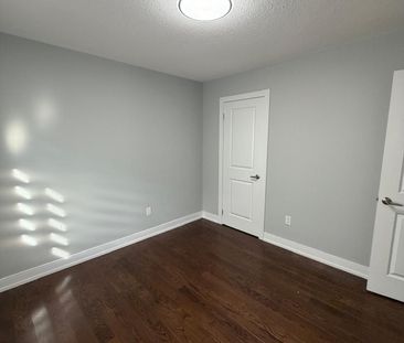 For Lease - 56 FREDERICK PEARSON Street, East Gwillimbury, Ontario - Photo 5