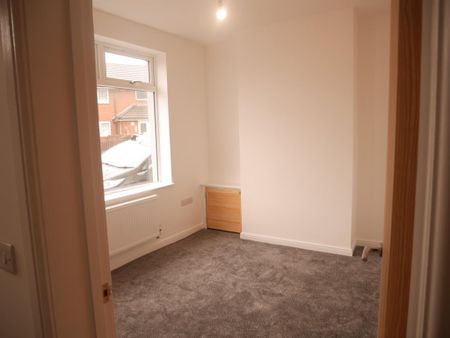 3 bedroom terraced house to rent - Photo 4