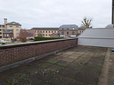 Ruim, verzorgd appartement met groot zonneterras - Photo 2