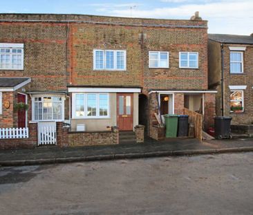 2 bed Terraced for rent - Photo 2