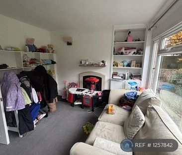 4 bedroom detached house to rent - Photo 1