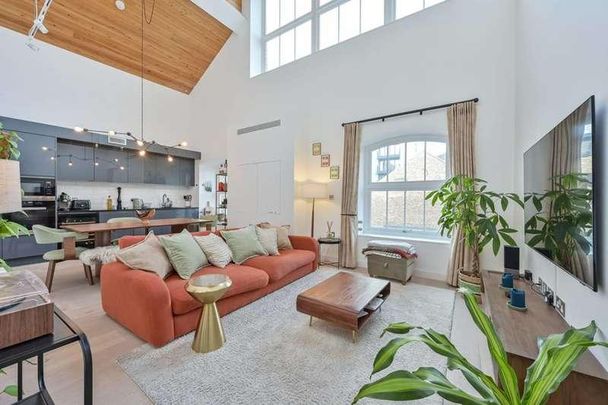 Bubbling Well Square, Wandsworth Town, SW18 - Photo 1