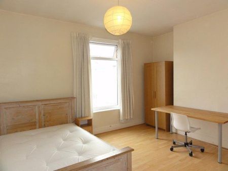4 bedroom house share to rent - Photo 3
