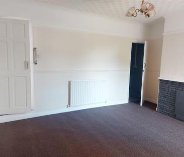 3 bedroom Terraced House to rent - Photo 2