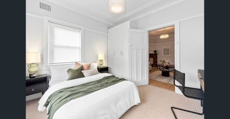 STUNNING 2 BEDROOM ART DECO APARTMENT WITH PARKING AND COURTYARD - Photo 5