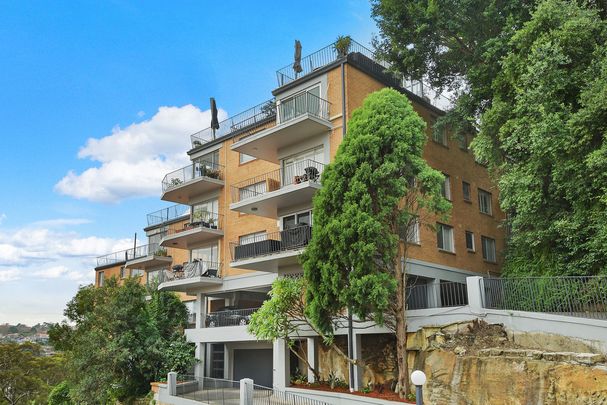 Spacious Apartment with North-Facing Mosman Bay Views - Photo 1