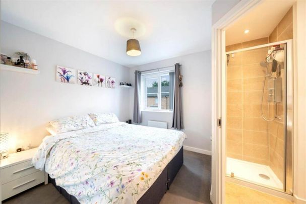 2 bedroom end of terrace house to rent - Photo 1