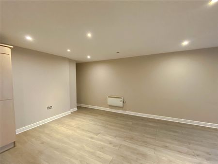 Apartment 907, The Bar, St. James Gate, Newcastle upon Tyne, Tyne and Wear, NE1 4BB - Photo 2