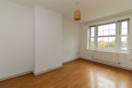 4 Bed Flat, Howland House, SW16 - Photo 3