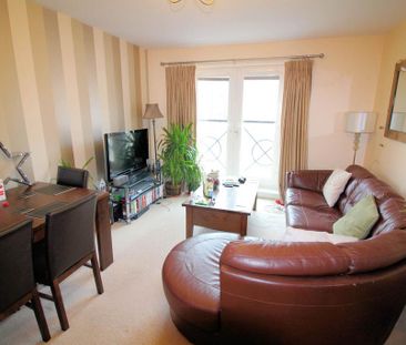 2 bedroom flat to rent - Photo 3