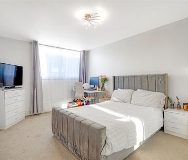 House To Let - Photo 2