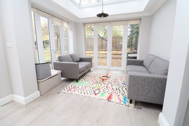 Room in a Shared House, Shakespeare Road, W3 - Photo 1