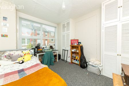 5 bedroom terraced house to rent - Photo 3