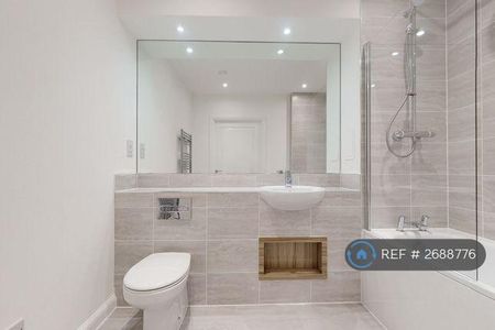 2 bedroom penthouse to rent - Photo 2