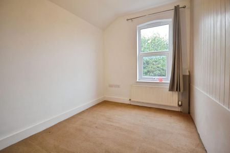3 bedroom House To Let - Photo 4